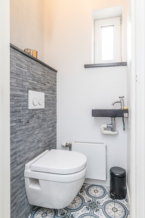 Foto - Te koop: Instapklare gemoderniseerde twee- onder- één kap woning uit 1969 met 144m2 wonen op een perceel van 391 m2 met een energielabel A in Simpelveld